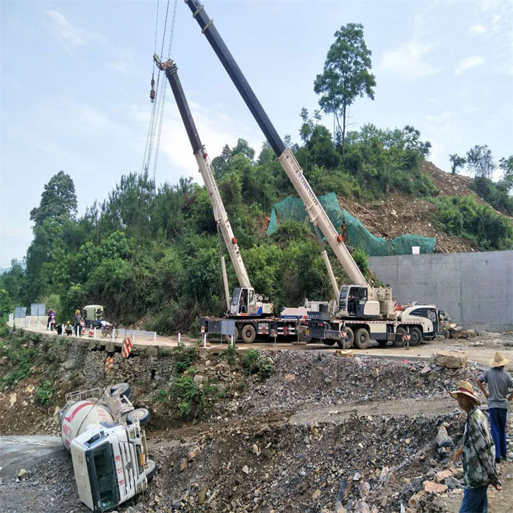 提蒙乡汽车掉沟里叫吊车救援要多少钱